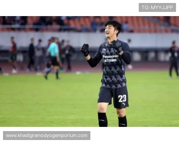 特拉布宗体育中路渗透能力持续提升，进攻组织表现稳健