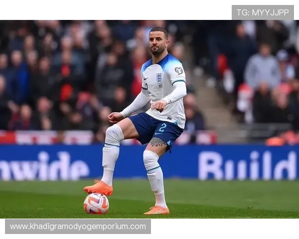 凯尔·沃克：从速度型边卫到防守核心的角色跃迁解析