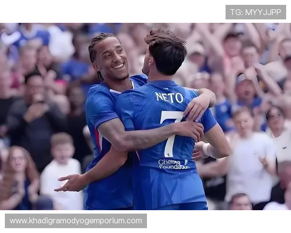 切尔西防线在高位压迫状态下频繁暴露空间，赛季表现稳定性面临考验