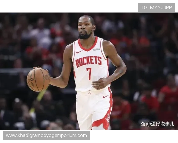 张伯伦内线单打高效砍分 推动球队攻防节奏明显提升